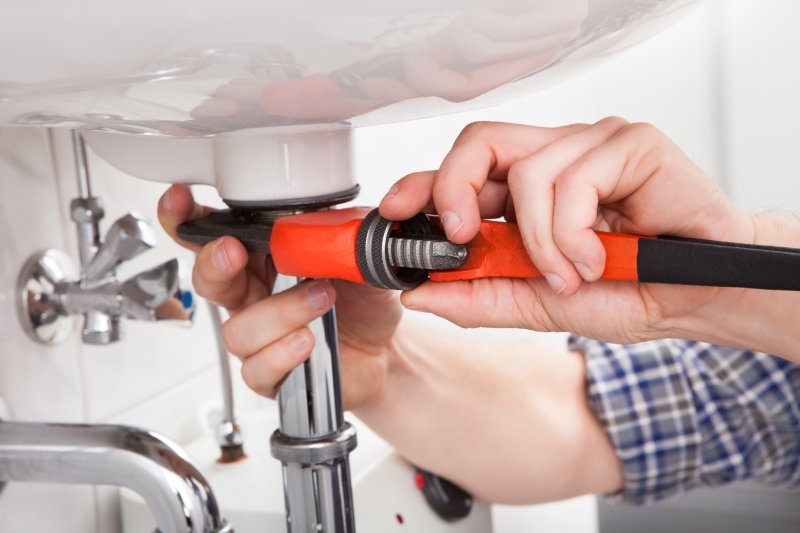 Emergency plumber attending a job in Gidea Park